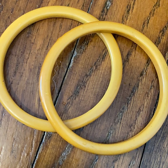 💛Mustard Bakelite💛 - Picture 3 of 3